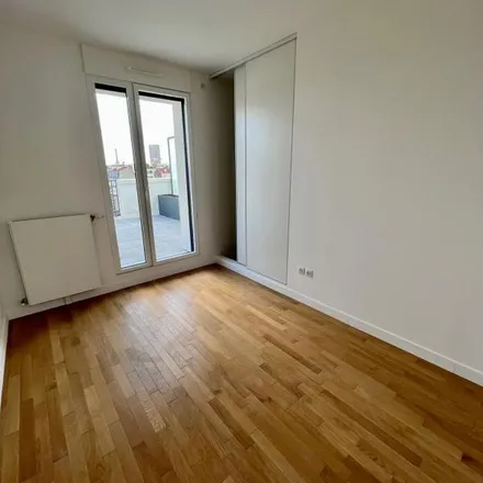 Rent this 4 bed apartment on 25 Rue Pasteur in 92300 Levallois-Perret, France