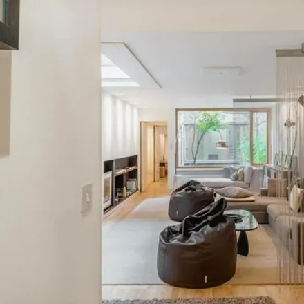 Rent this 6 bed house on Atalanta Street in Londres, London