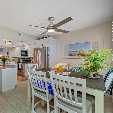 Image 3 - Gulf Boulevard & #19710, Gulf Boulevard, Indian Shores, Pinellas County, FL 34634, USA - Condo for sale