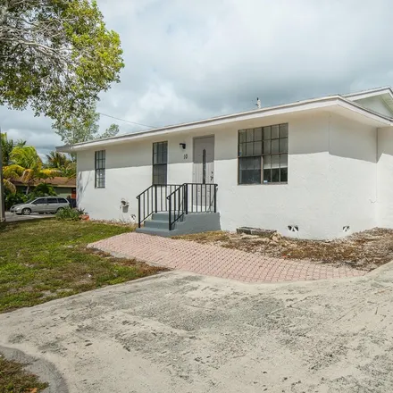 Image 2 - 98 Gateway Boulevard, Boynton Beach, FL 33435, USA - House for rent