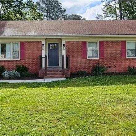 Rent this 3 bed house on 396 Pagan Road in Smithfield, VA 23430