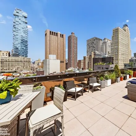 Image 5 - 37 Warren Street, New York, NY 10007, USA - Condo for sale