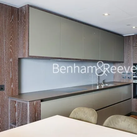 Image 2 - Pearce House, 8 Circus Road West, Nine Elms, London, SW11 8EY, United Kingdom - Apartment for rent