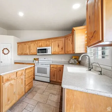 Image 5 - 3373 Skyhawk View Circle, West Valley City, UT 84128, USA - House for sale