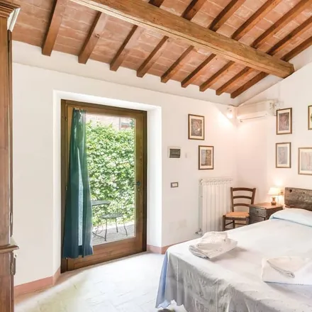 Rent this studio apartment on Via Castiglionese in 06061 Castiglione del Lago PG, Italy