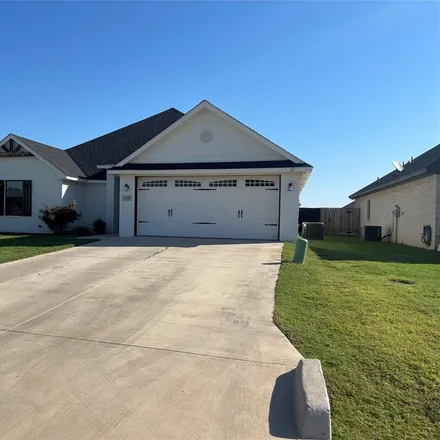 Rent this 3 bed house on 398 White Drive in Bransford, Colleyville