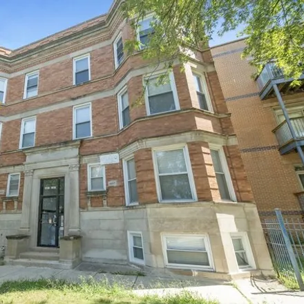 Buy this studio house on 6605-6607 South Kimbark Avenue in Chicago, IL 60637