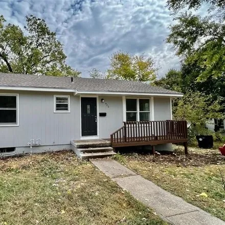 Buy this 3 bed house on 426 North Independence Street in Pleasant Hill, Cass County