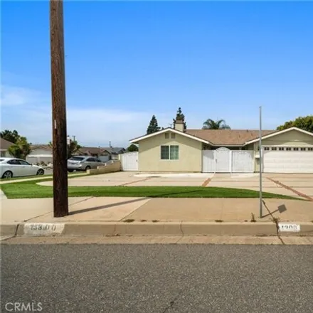 Image 3 - 2975 East Garfield Avenue, Orange, CA 92867, USA - House for sale