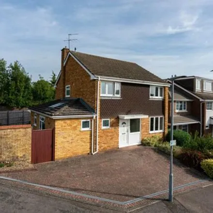 Rent this 4 bed house on Vicarage Close in Hemel Hempstead, HP1 1JN