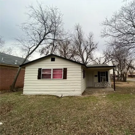 Buy this 2 bed house on 3177 South Miller Avenue in Oklahoma City, OK 73119