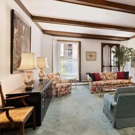 Image 3 - 168 East 75th Street, New York, NY 10021, USA - Townhouse for sale