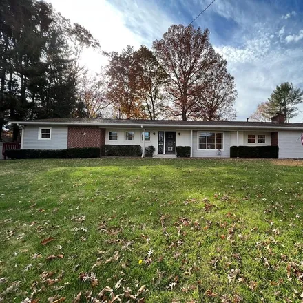 Buy this 3 bed house on 600 Dry Hill Road in Morgan Hills, Raleigh County