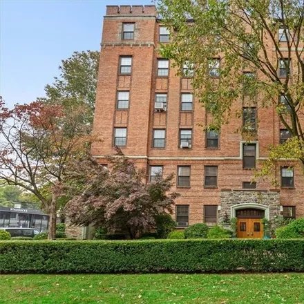 Image 5 - 821 Bronx River Road, City of Yonkers, NY 10708, USA - Condo for sale