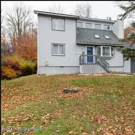 Buy this 4 bed house on 9541 Dawn Lane in Coolbaugh Township, PA 18466
