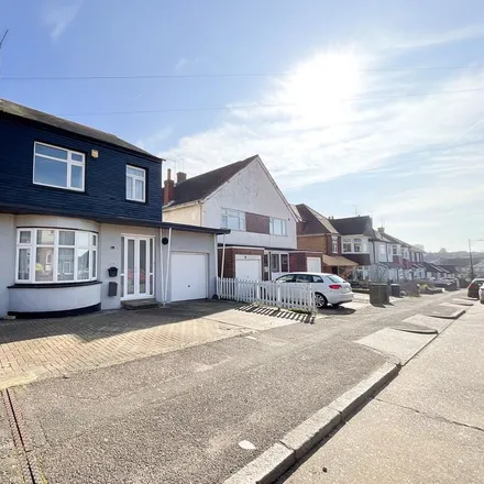 Rent this 3 bed house on Cleveland Drive in Southend-on-Sea, SS0 0RD