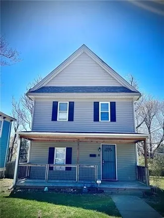 Buy this 3 bed house on 1319 East 32nd Terrace in Kansas City, MO 64109