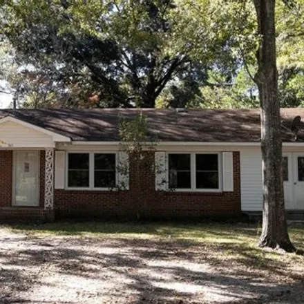 Buy this 3 bed house on 278 North Hall Street in Lyons, GA 30436
