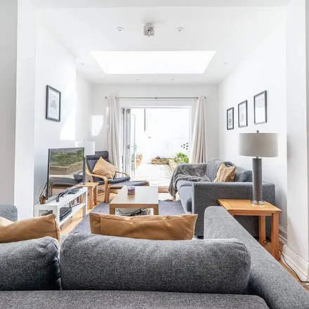 Rent this 2 bed apartment on Willoughby House in 1 Willoughby Road, London