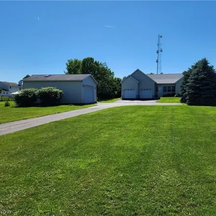 Buy this 3 bed house on Asbury Road in Freedom Township, OH 44234