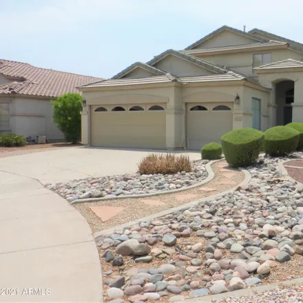 Rent this 3 bed loft on North Mocasin Trail in Gilbert, AZ 85234
