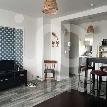 Rent this 4 bed apartment on 102 Rue Jean Jaurès in 59491 Villeneuve-d'Ascq, France