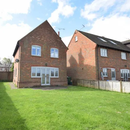 Rent this 3 bed house on Church Path in Stokenchurch, HP14 3FW