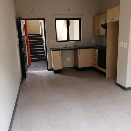 Image 7 - Hill Street, Malanshof, Randburg, 2194, South Africa - Apartment for rent