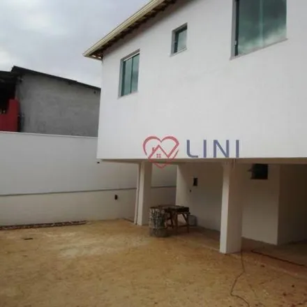 Buy this 2 bed house on Rua Malásia in São Benedito, Santa Luzia - MG