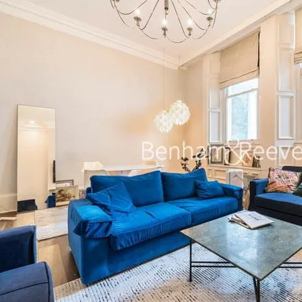 Rent this 3 bed apartment on No. 19 Barkston Rooms in Courtfield Gardens, London