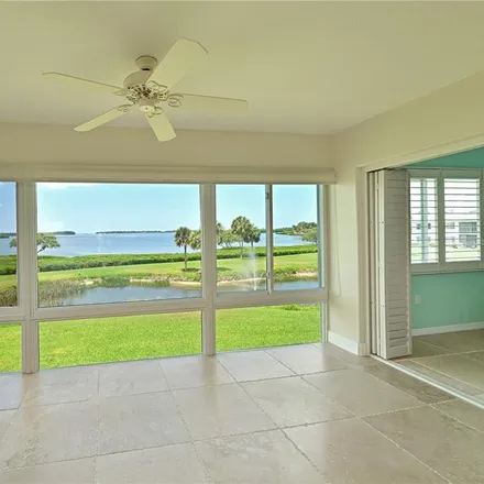 Image 3 - 4801 Independence Drive, Manatee County, FL 34210, USA - Condo for sale