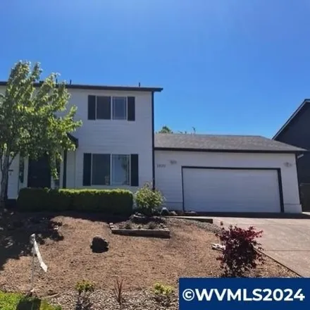 Buy this 4 bed house on 1920 Woodhaven Street Northwest in Salem, OR 97304