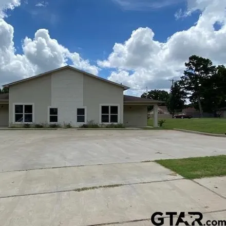 Rent this 4 bed townhouse on 3917 McDonald Road in Tyler, TX 75701