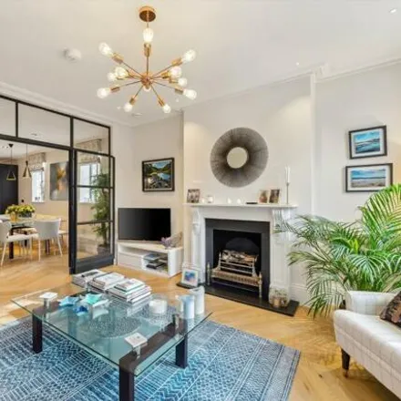 Image 4 - 11 Ropemakers Fields, London, E14 8BX, United Kingdom - Duplex for sale