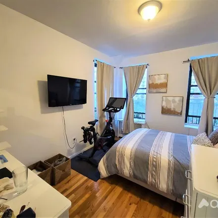 Image 3 - Capital One, 249 East 86th Street, New York, NY 10028, USA - Apartment for rent
