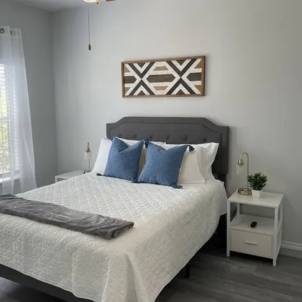 Rent this 2 bed apartment on Schertz in TX, 78154
