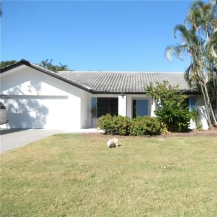 Image 1 - 733 High Pines Drive, Naples, FL 34103, USA - House for rent
