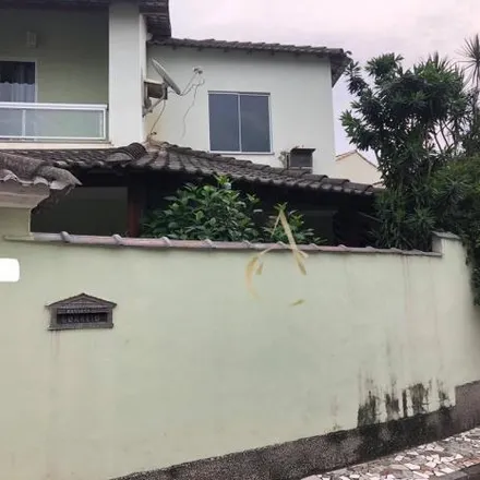 Buy this 3 bed house on Rua José Benicio in Cerâmica, Nova Iguaçu - RJ