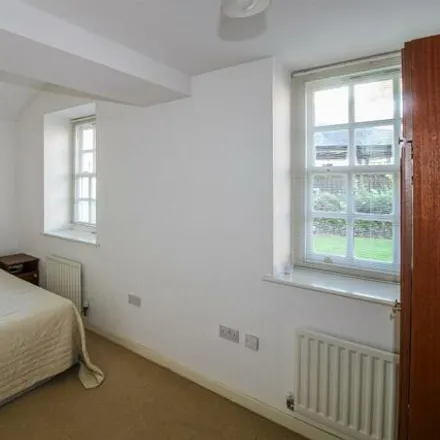 Image 6 - 7 Tuke Grove, Newton Hill, WF1 4DJ, United Kingdom - Apartment for sale