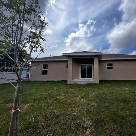 Image 3 - 4233 Northeast 23rd Place, Cape Coral, FL 33909, USA - House for sale