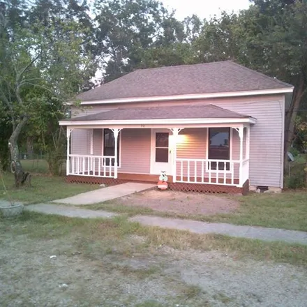 Buy this 2 bed house on 300 Third Street in Moscow, Fayette County