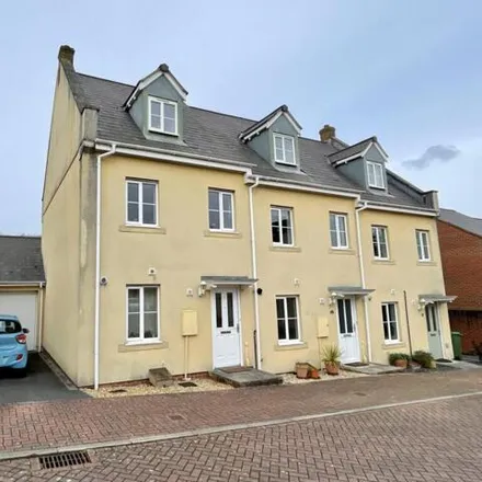 Buy this 3 bed townhouse on 9 Norman Mews in Exeter, EX2 7RJ