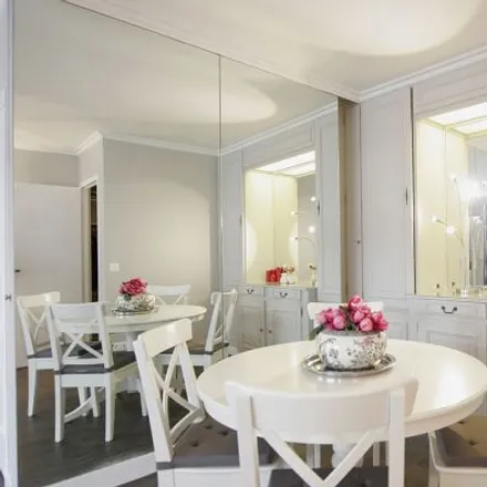 Image 8 - 2 v Place de Mexico, 75016 Paris, France - Apartment for rent