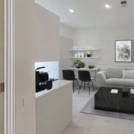 Image 1 - 4 Worthington Street, Boston, MA 02120, USA - Apartment for rent