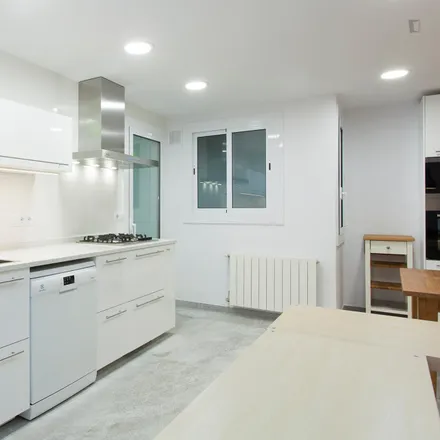 Image 8 - Carrer de los Castillejos, 294, 08025 Barcelona, Spain - Apartment for rent