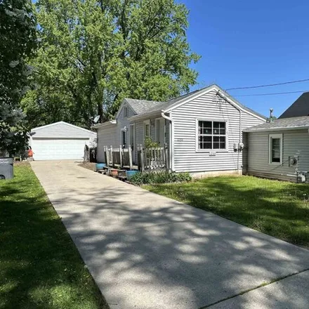 Buy this 3 bed house on 892 Short Street in Allouez, WI 54301