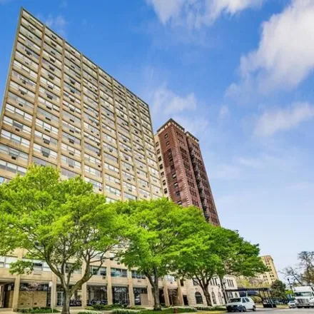 Image 2 - Promontory Apartments, 5530 South Shore Drive, Chicago, IL 60637, USA - House for sale
