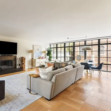 Image 3 - 500 W21, 500 West 21st Street, New York, NY 10011, USA - Condo for sale