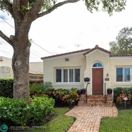 Buy this 2 bed house on 774 Southeast 10th Street in Fort Lauderdale, FL 33316