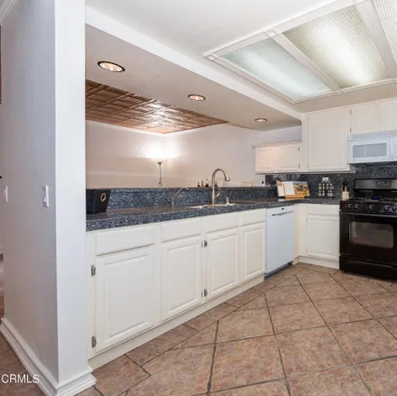 Image 9 - 2579 Northstar Cove, Port Hueneme, CA 93041, USA - Townhouse for sale